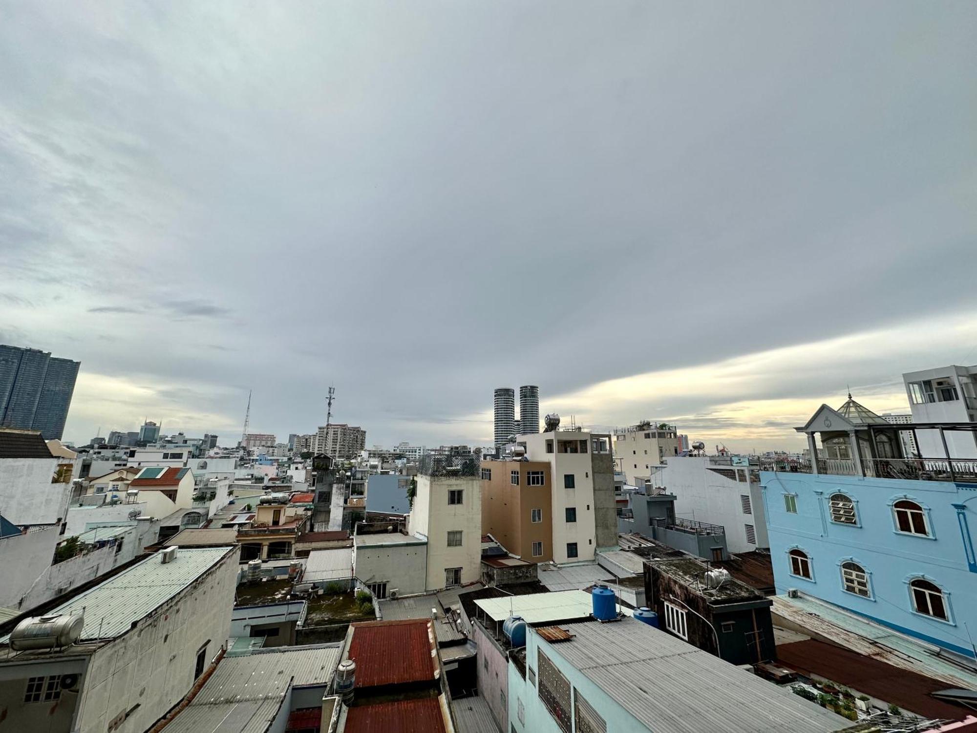 Diny Aparthotel - Rooftop Pool - The Manor 2 ホーチミン市 エクステリア 写真