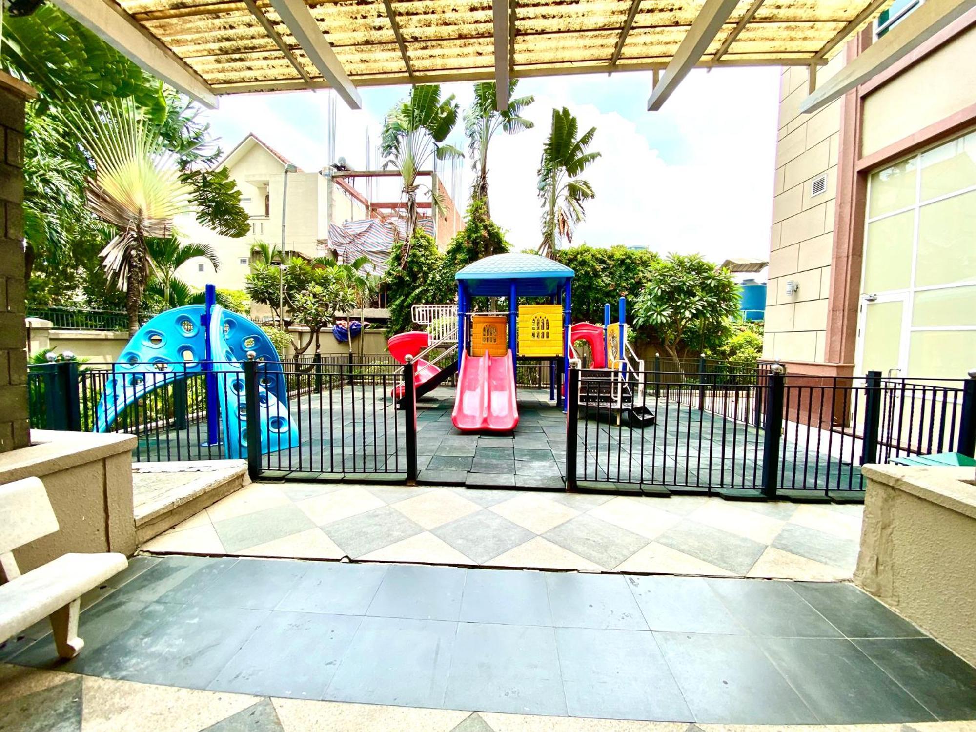 Diny Aparthotel - Rooftop Pool - The Manor 2 ホーチミン市 エクステリア 写真