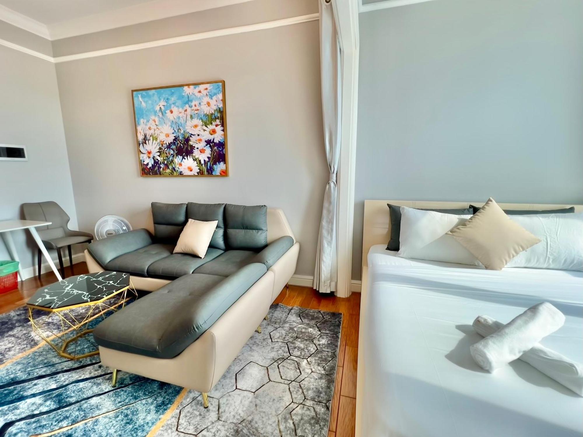 Diny Aparthotel - Rooftop Pool - The Manor 2 ホーチミン市 エクステリア 写真
